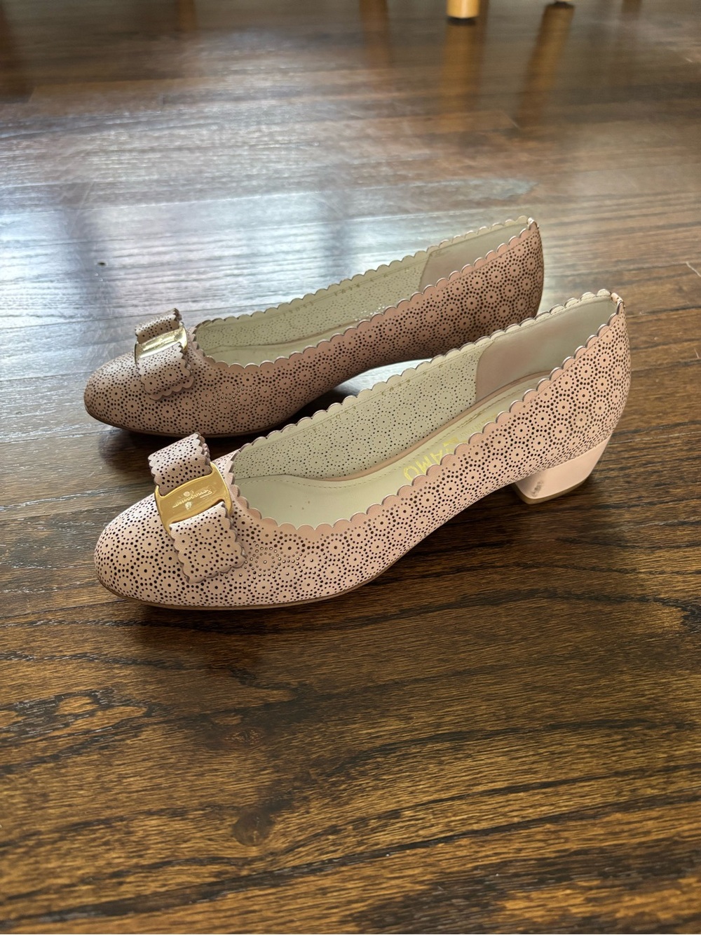 Women’s Pink Perforated Bow Low Heel Pumps